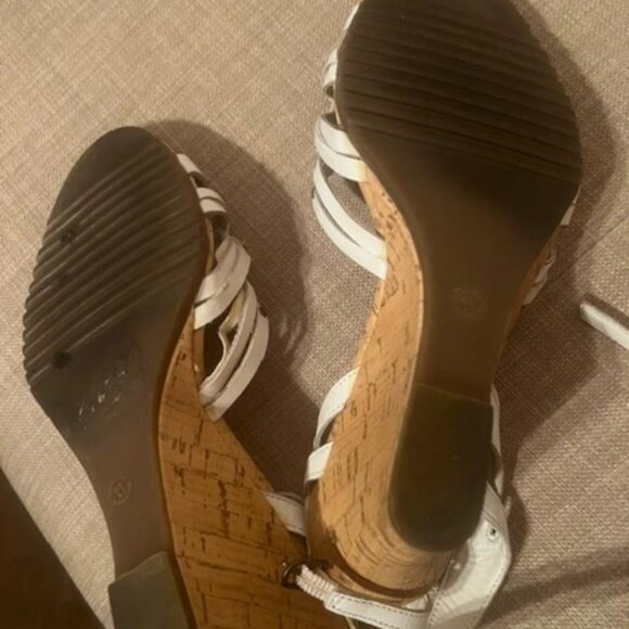 Shoes - Picture 3 of 3